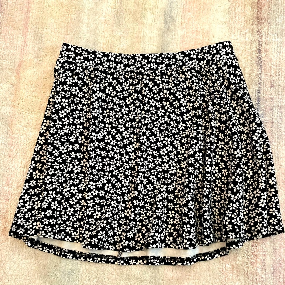Cute Mini Floral Skirt